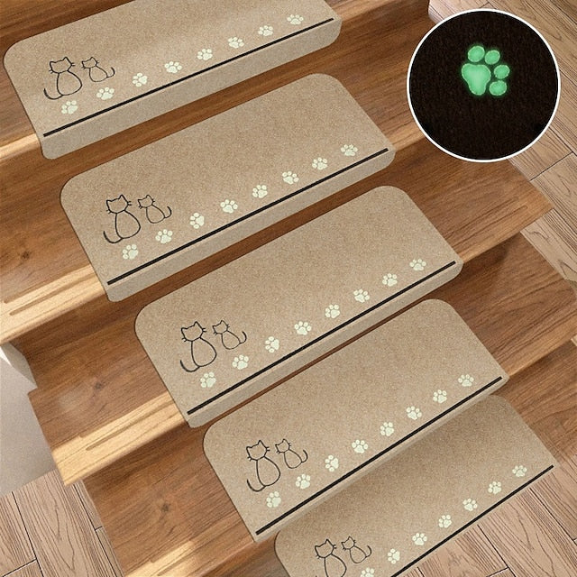 Step Carpet Blacklight Night Style Non-Slip Carpet Stair Treads for Kids Elders and Pets Animal Design Stair Tread Mats