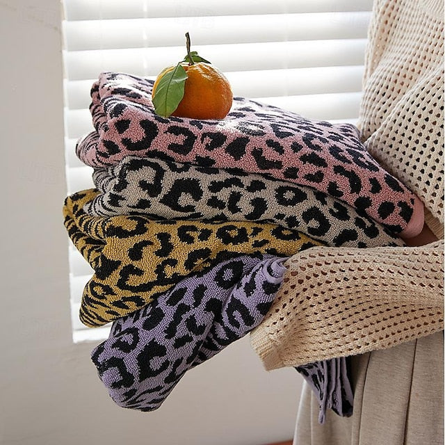 Combed Cotton Towel Set Retro Leopard Print Cotton Towel Bath Towel Beach Towel 32 Counts