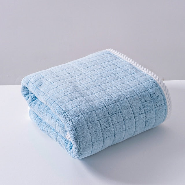 Towels 1 Pack Medium Bath Towel, Ring Spun Cotton Lightweight and Highly Absorbent Quick Drying Towels, Premium Towels for Hotel, Spa and Bathroom